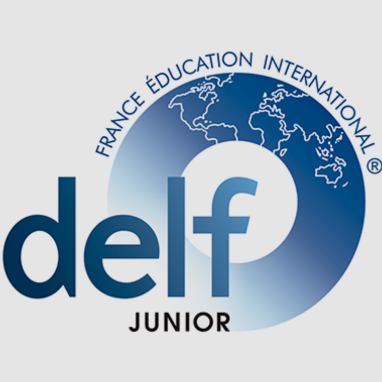 Logotipo de DELF Junior de France Éducation International con un diseño circular y azul.